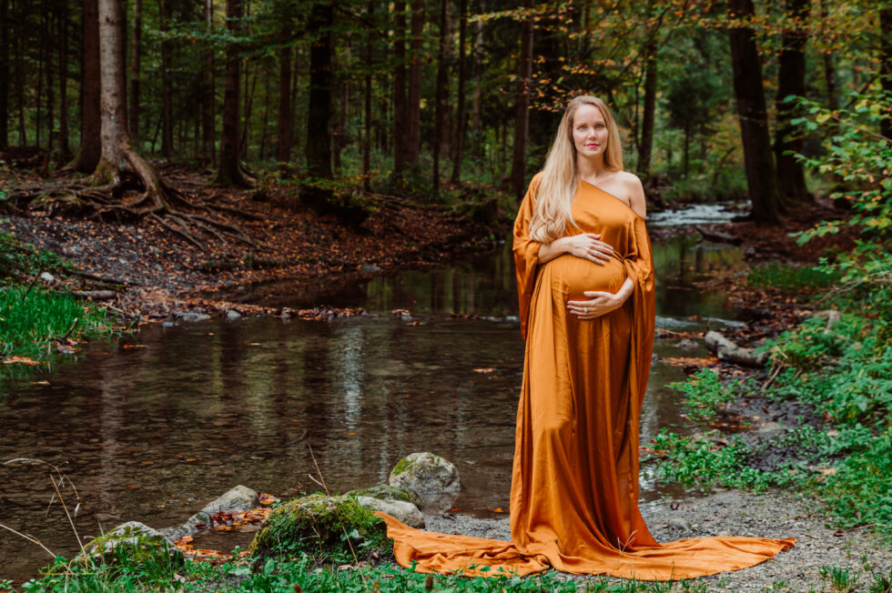 Schwangerschaftsshooting in Thun – natürlich & feminin